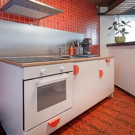 Kiwi Con Giardino Apartment *